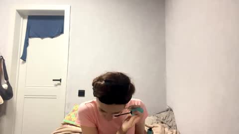 Snapshot of wildpeachh chatting on 28, 10, 2025 wildpeachh online show from 28, 10, 2025