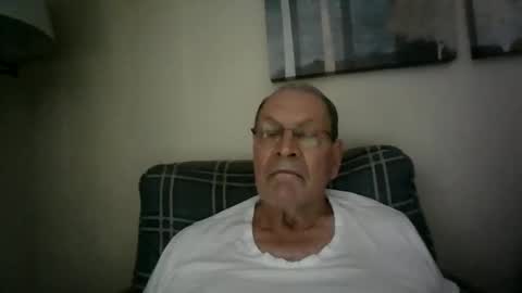 Snapshot of willnedoher chatting on 2, 2, 2025 Willhedoher online show from 2, 2, 2025