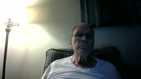 Snapshot of willnedoher chatting on 5, 10, 2025 Willhedoher online show from 5, 10, 2025