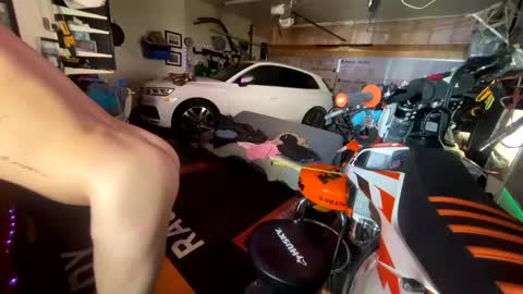 wills4pleasure online show from 3, 2, 2026