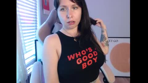 Eevie online show from 22, 9, 2025