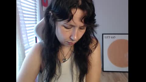 Eevie online show from 25, 9, 2025