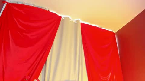 Snapshot of wini_fer chatting on 8, 11, 2025 Wini Fer online show from 8, 11, 2025