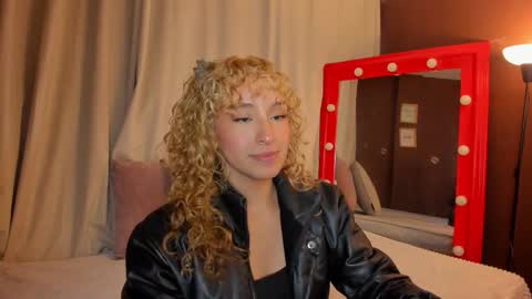 Snapshot of wini_fer chatting on 5, 2, 2026 Wini Fer online show from 5, 2, 2026