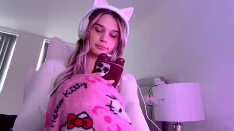 Snapshot of wishdoll chatting on 19, 11, 2025 evie online show from 19, 11, 2025