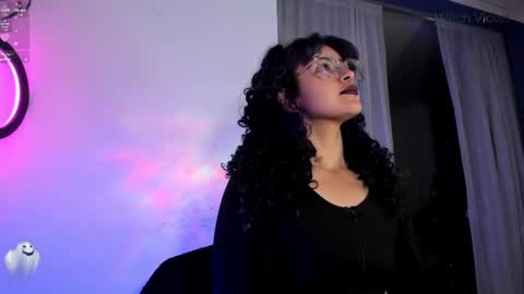     Luna Violeta  A r t i s t  online show from 10, 3, 2025