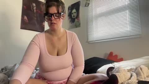 Snapshot of wldntulik2no chatting on 13, 2, 2025 Moth online show from 13, 2, 2025