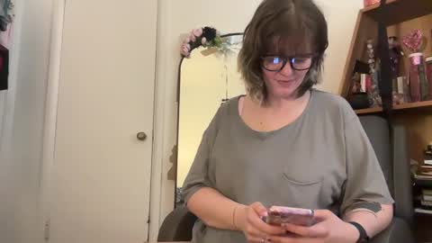 Snapshot of wldntulik2no chatting on 7, 3, 2025 Moth online show from 7, 3, 2025