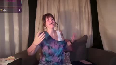 Snapshot of wldntulik2no chatting on 18, 10, 2025 Moth online show from 18, 10, 2025