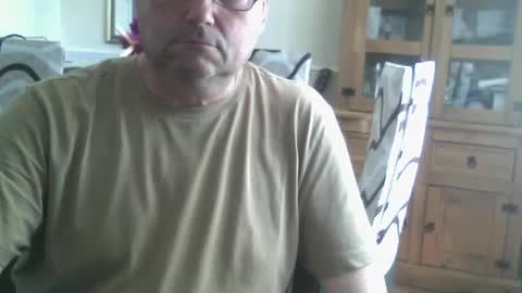 Snapshot of wobble444 chatting on 23, 6, 2026 wobble444 online show from 23, 6, 2026