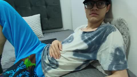  W O L F  online show from 4, 3, 2025