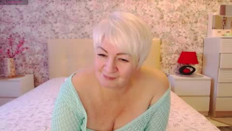 Snapshot of women_pleasures chatting on 16, 2, 2025 women_pleasures online show from 16, 2, 2025