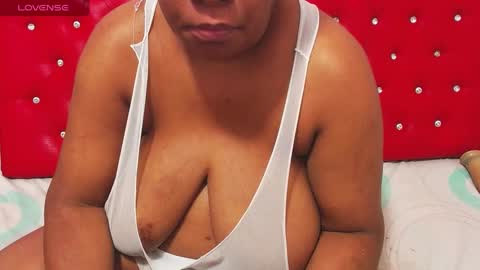Snapshot of wonderfuldiana chatting on 13, 9, 2025   online show from 13, 9, 2025