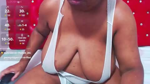 Snapshot of wonderfuldiana chatting on 4, 10, 2025   online show from 4, 10, 2025