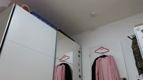 Wondergirl online show from 27, 11, 2025