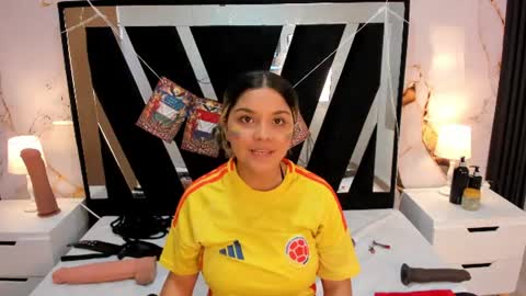 Snapshot of wonderkloe_ chatting on 7, 7, 2026 wonderkloe_ online show from 7, 7, 2026