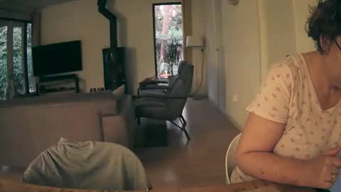 woodwurm and Snoeske online show from 1, 12, 2025