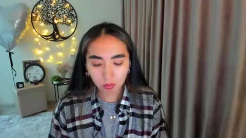 dudetta Kim online show from 3, 5, 2026
