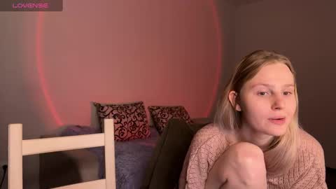 Snapshot of worldofllove chatting on 19, 2, 2025 Arnika and Simon online show from 19, 2, 2025