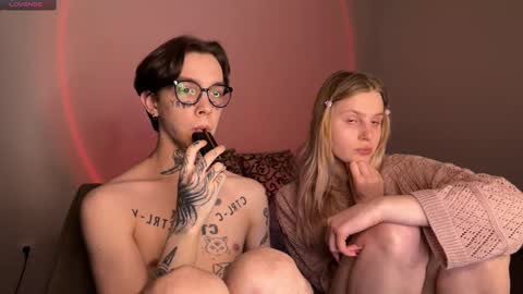 Snapshot of worldofllove chatting on 19, 2, 2025 Arnika and Simon online show from 19, 2, 2025