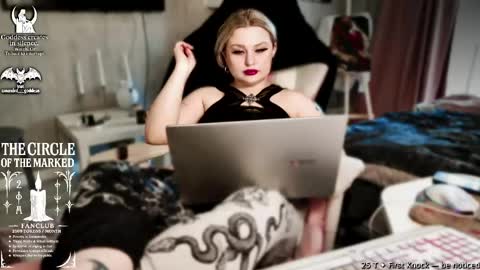 Snapshot of wounded_goddess chatting on 8, 4, 2026 Goddess Sophy online show from 8, 4, 2026
