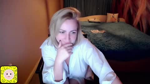 Snapshot of wow_co chatting on 4, 12, 2024 wow_co online show from 4, 12, 2024