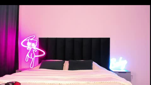 Emi online show from 6, 3, 2025