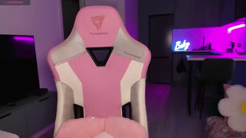 Emi online show from 28, 9, 2025