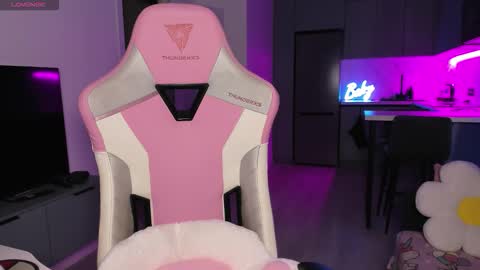 Emi online show from 19, 11, 2025