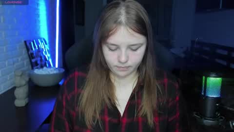 LOVE NERDS ONLY online show from 4, 3, 2025