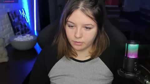 LOVE NERDS ONLY online show from 8, 10, 2025