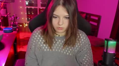 Snapshot of x_nirvana_x chatting on 10, 2, 2026 LOVE NERDS ONLY online show from 10, 2, 2026