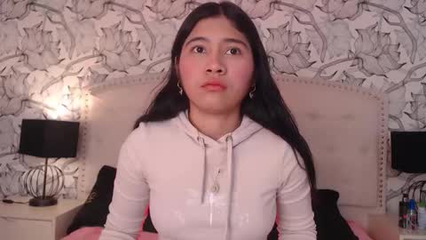 aurora  online show from 3, 11, 2025