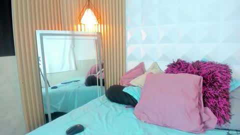 Snapshot of xamabtlee0107 chatting on 18, 9, 2025 xamabtlee0107 online show from 18, 9, 2025