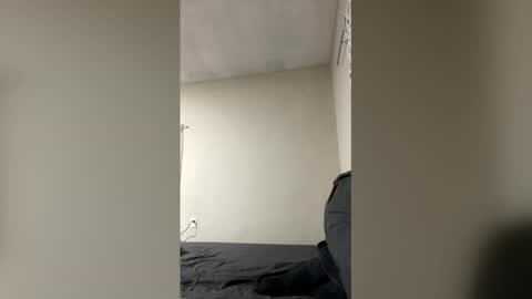 xavier2482 online show from 20, 4, 2026