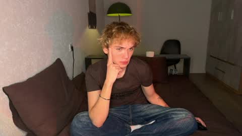 Snapshot of xavier_200 chatting on 31, 3, 2026 Xavier PVT open online show from 31, 3, 2026