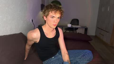 Snapshot of xavier_200 chatting on 7, 4, 2026 Xavier PVT open online show from 7, 4, 2026