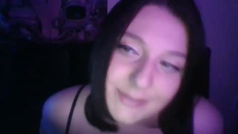 BabyGirl online show from 16, 4, 2026