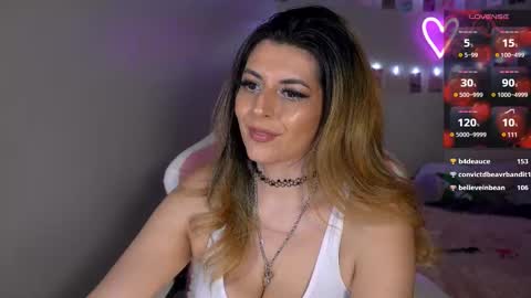Snapshot of xclusivesecrets chatting on 23, 2, 2025 spoil me here online show from 23, 2, 2025
