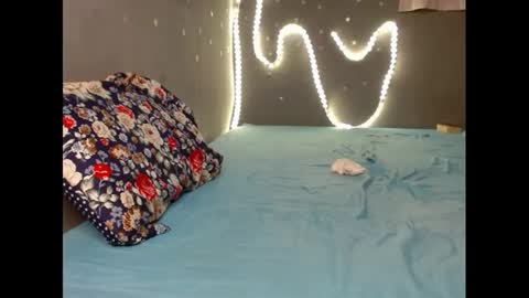 xcreamypussy online show from 6, 3, 2025