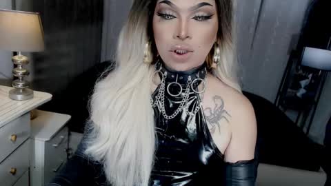 Zhavia online show from 5, 1, 2026