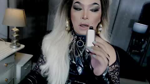 Zhavia online show from 15, 1, 2026