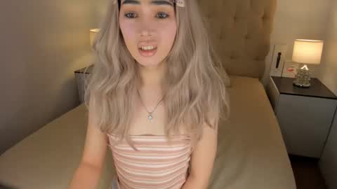 Snapshot of xdropgorgeous_onlyamira chatting on 8, 10, 2025 Hello ur lovely AMIRA online show from 8, 10, 2025