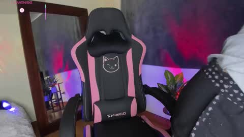 Snapshot of xemily_hardy chatting on 26, 9, 2025 Kanae. online show from 26, 9, 2025