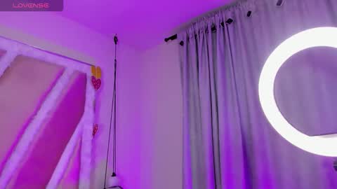 hinata  online show from 26, 2, 2026