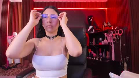 XiaQueen   I M online show from 17, 9, 2025