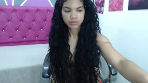 Ximena Ruiz  online show from 17, 12, 2024