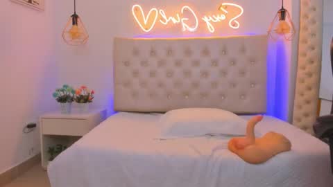 xiomara_cortes online show from 4, 2, 2025