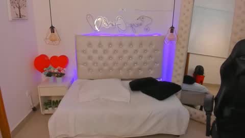 xiomara_cortes online show from 16, 2, 2025