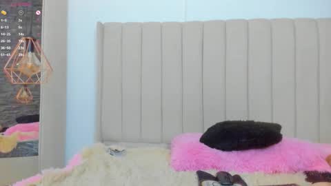 xiomara_cortes online show from 9, 10, 2025